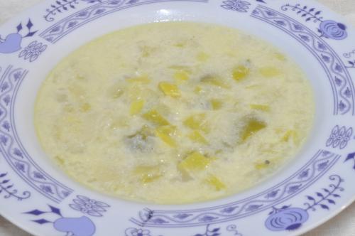 Pórková polévka s muškátovým oříškem  – Snadné recept z Česko kuchyně, hotový za 30 - 45 minut